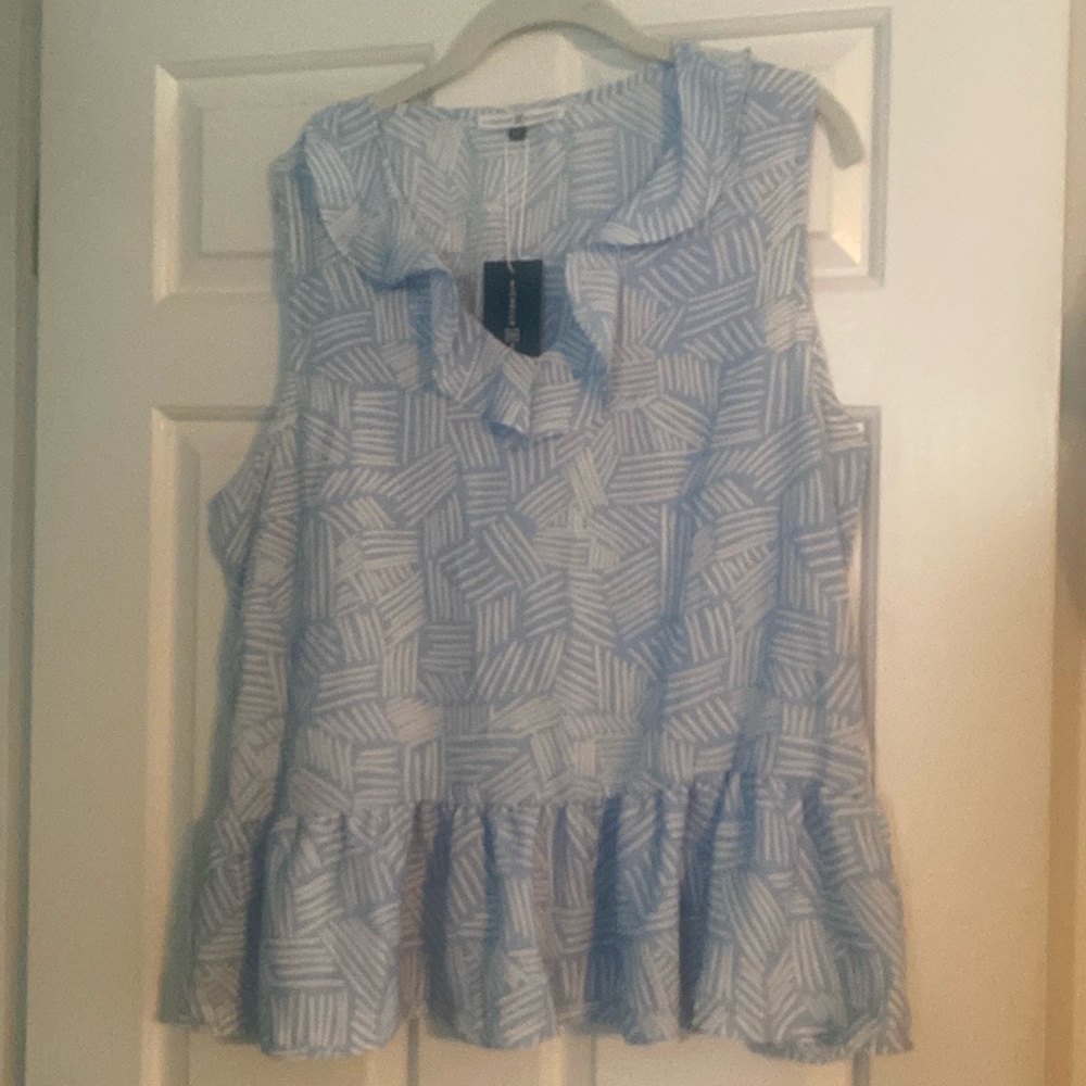 V-neck pull-over blouse with bottom ruffle color blue/white